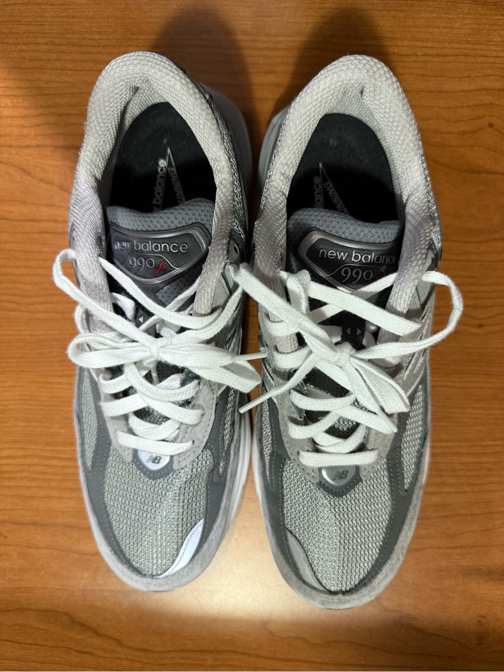 New Balance Men's Sneakers in Gray and White